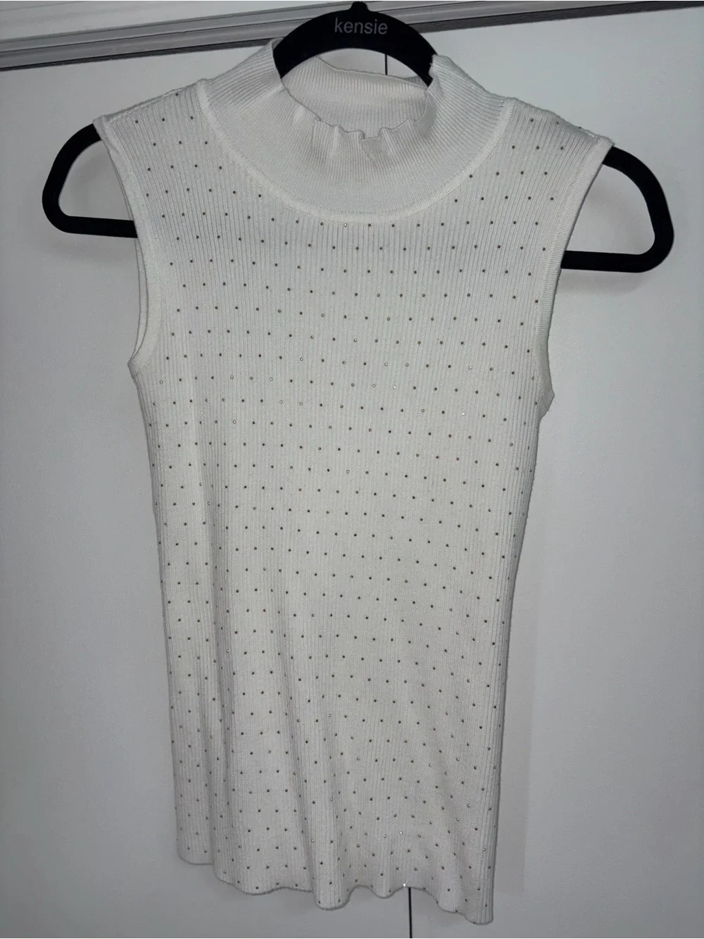 Tahari Cream Sleeveless Mock Neck Studded Tank